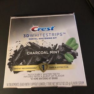 Crest 3D White Strips Charcoal Mint